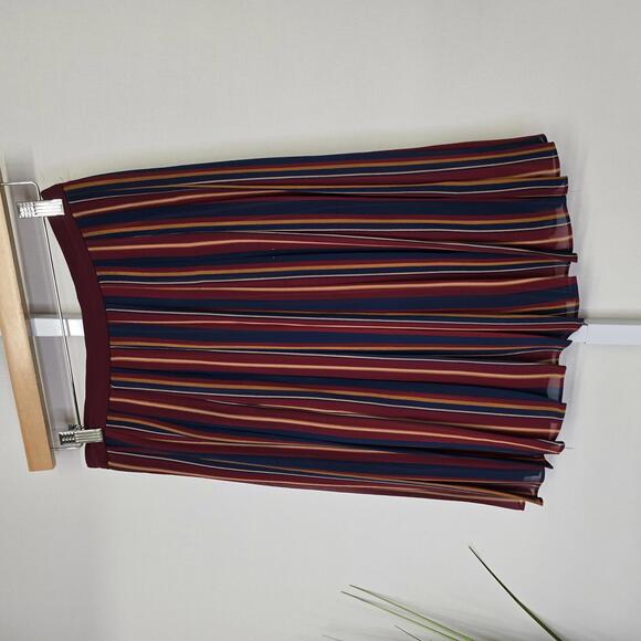Ann‎ Taylor Petite Striped Pleated Skirt 00P - Picture 3 of 6